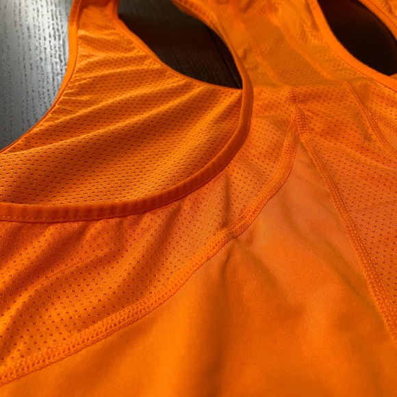 Fabletics tank top - Picture 3 of 5